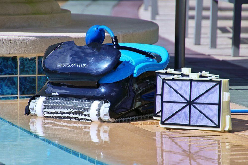 Dolphin Nautilus Plus Robotic Pool Cleaner