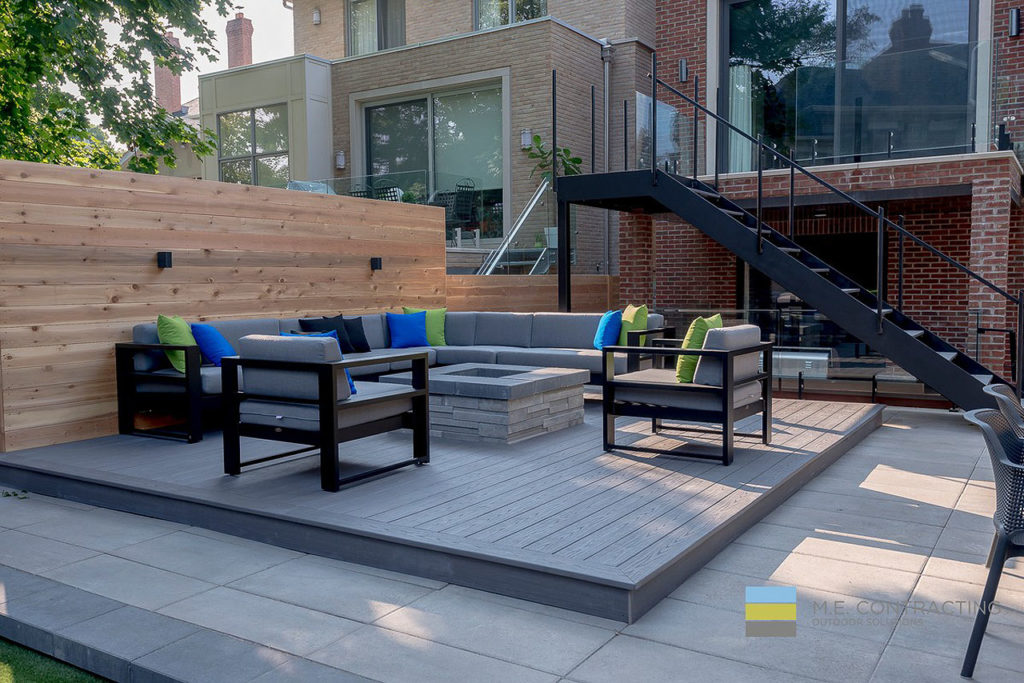 Modern Backyard Deck Design Seating Fireplace