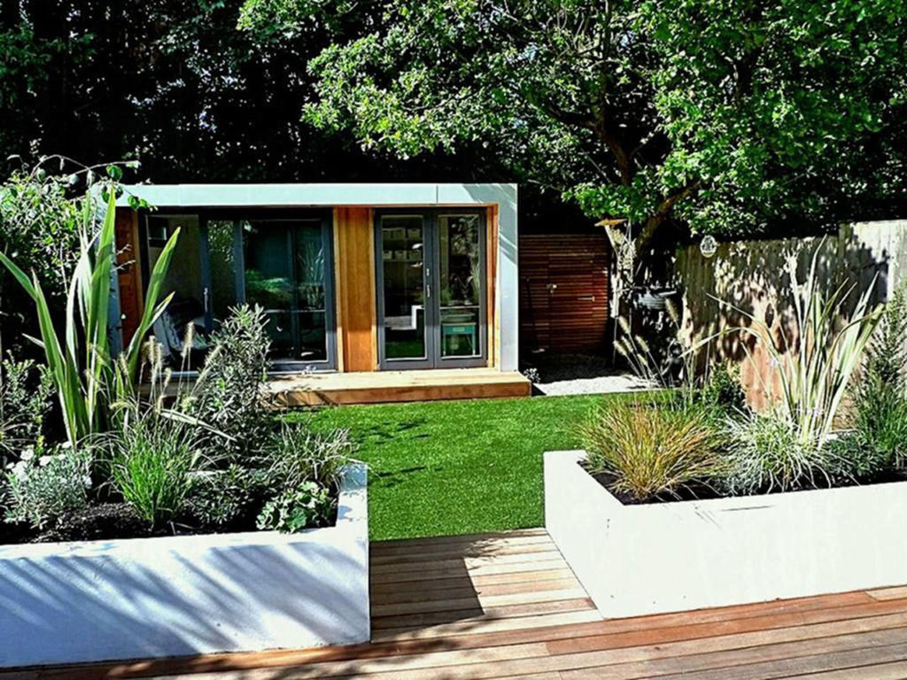 Modern-Backyard-Design-Deck Raised Planter Summer House 2