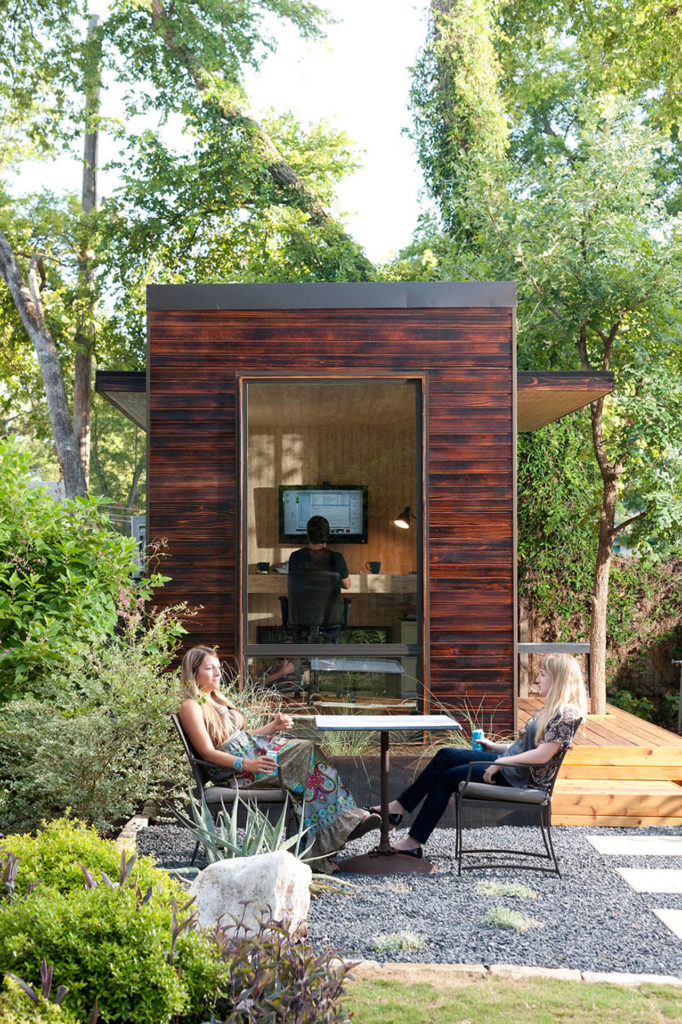 Modern Backyard Sett-Studio-Working-from-the-Backyard