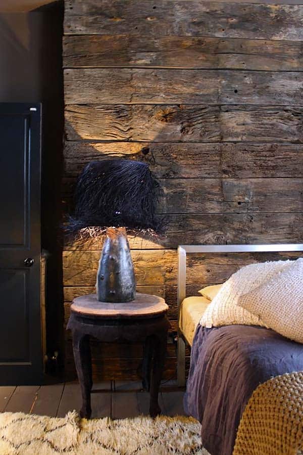 Reclaimed Old Wood Blocks makes this Bedroom Feature Walls. Grains, texture and colour variation stands out even more with light.